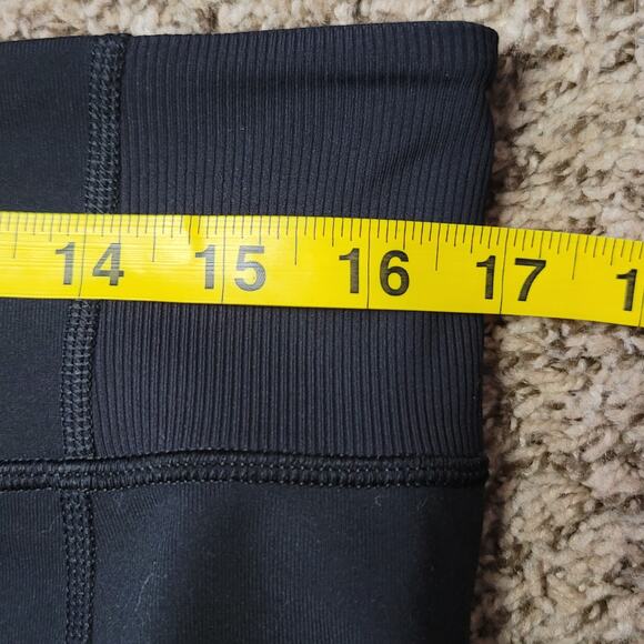 Lululemon- Women's 2 piece bundle- Cropped pants and shorts- size 10 - Picture 8 of 10